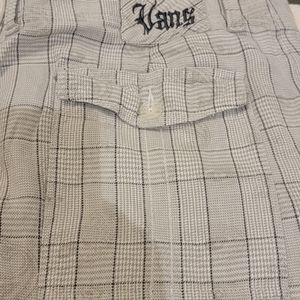 Van's Paisley Grey Skater Shorts  100% cotton S 36